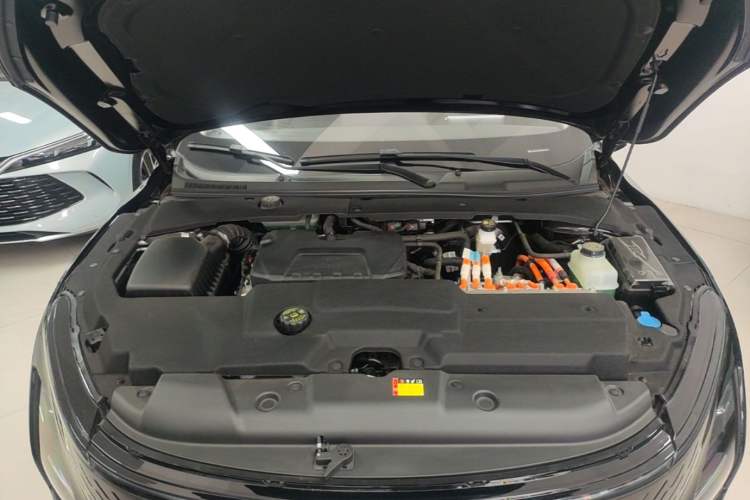 Used Wuling Xingguang 2023 150 Advanced Edition Engine Bay