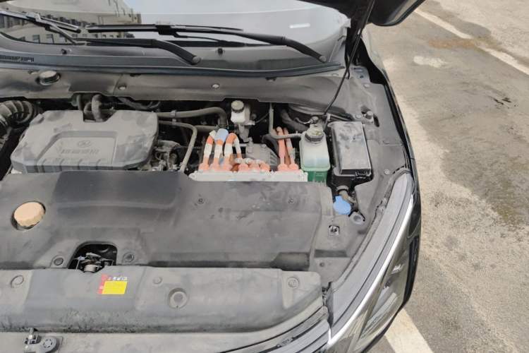 Used Wuling Xingguang 2023 150 Advanced Edition Engine Bay Left