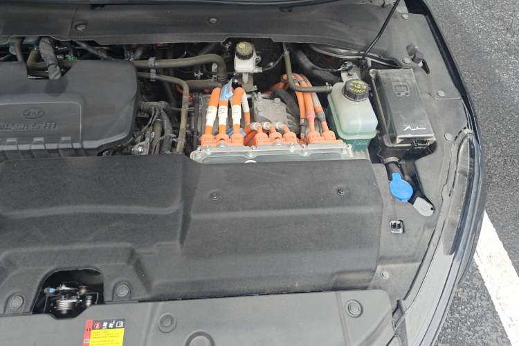 Used Wuling Xingguang 2023 150 Advanced Edition Engine Bay Left