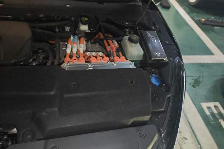 Used Wuling Xingguang 2023 150 Advanced Edition Engine Bay Left