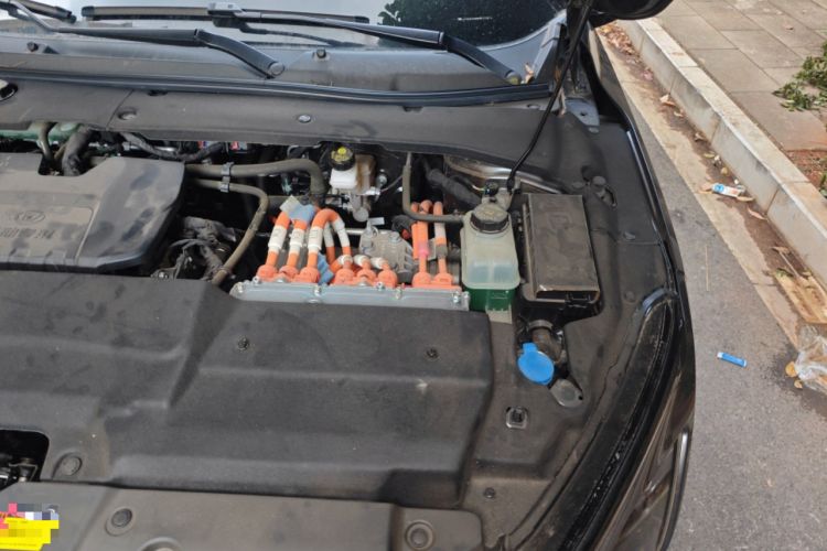 Used Wuling Xingguang 2023 70 Standard Edition Engine Bay Left