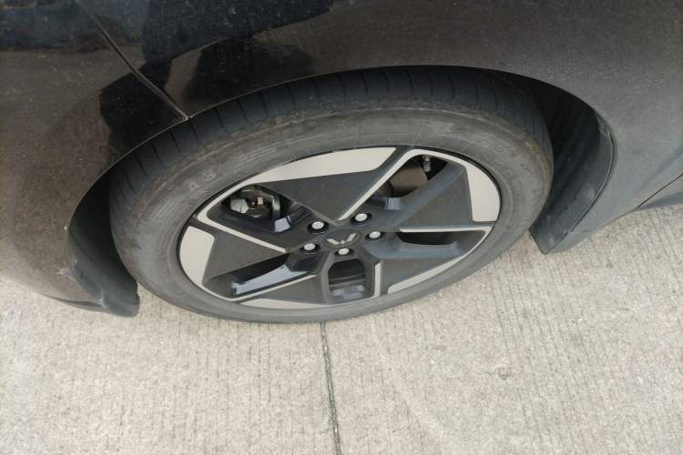 Used Wuling Xingguang 2023 150 Advanced Edition Exterior 4