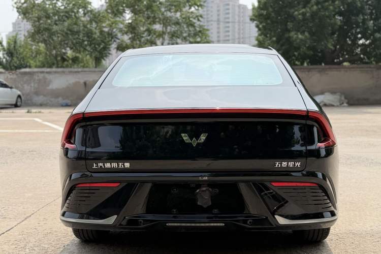 Used Wuling Xingguang 2023 70 Standard Edition Exterior 4