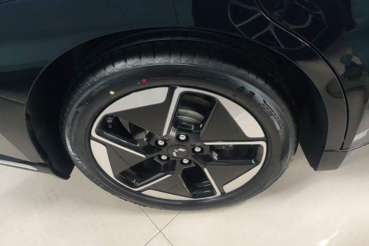 Used Wuling Xingguang 2023 150 Advanced Edition Exterior 5