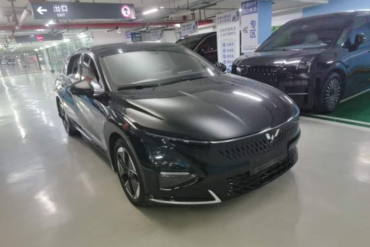 Used Wuling Xingguang 2023 150 Advanced Edition Front Right 45 Deg