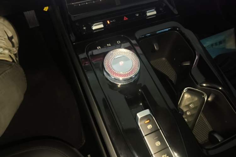 Used Wuling Xingguang 2023 70 Standard Edition Gear Lever