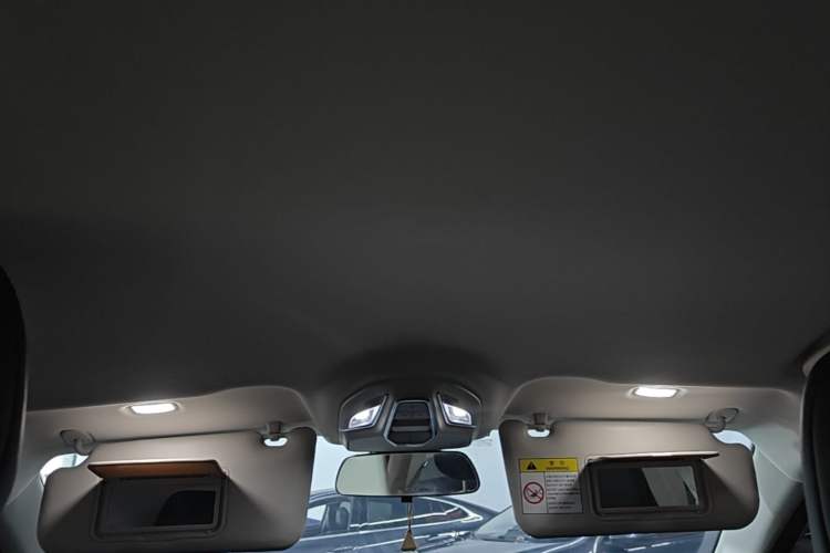 Used Wuling Xingguang 2023 150 Advanced Edition Headliner