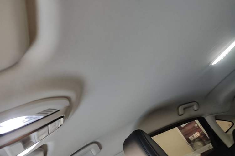 Used Wuling Xingguang 2023 150 Advanced Edition Headliner