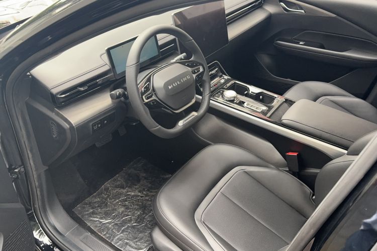 Used Wuling Xingguang 2023 150 Advanced Edition Interior 1