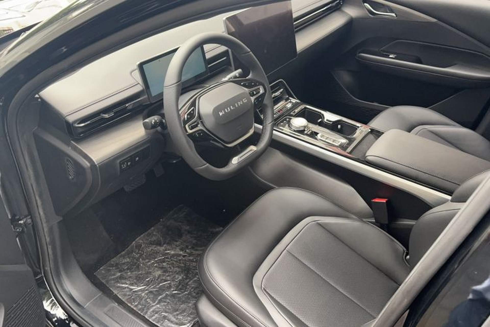 Used Wuling Xingguang 2023 150 Advanced Edition Interior 1