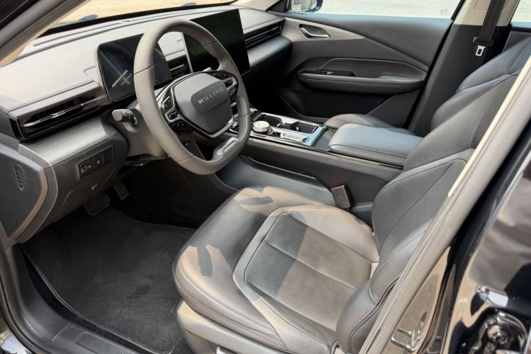 Used Wuling Xingguang 2023 70 Standard Edition Interior 1