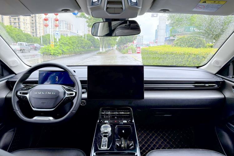 Used Wuling Xingguang 2023 150 Advanced Edition Interior 2