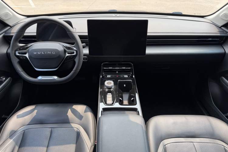 Used Wuling Xingguang 2023 70 Standard Edition Interior 2