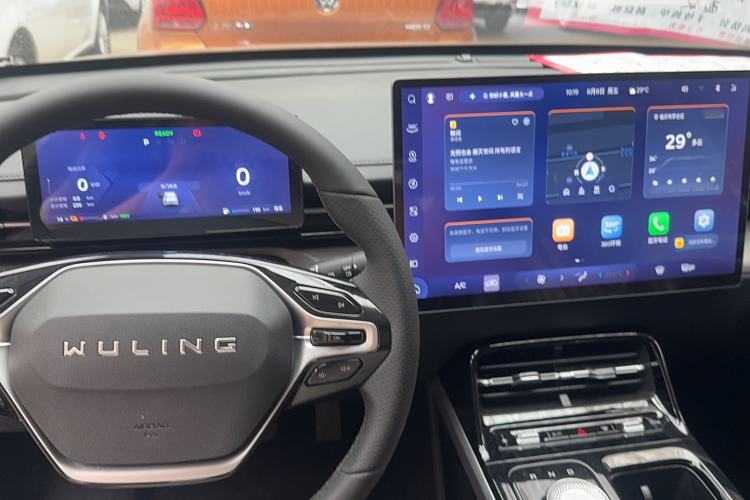 Used Wuling Xingguang 2023 150 Advanced Edition Interior 3