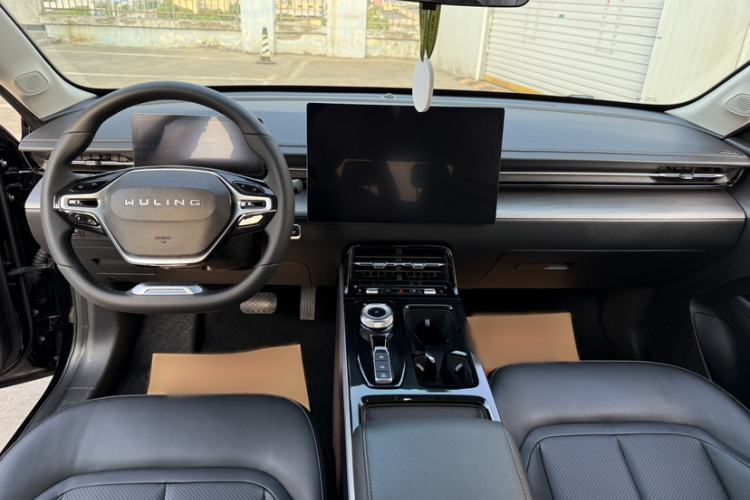 Used Wuling Xingguang 2023 150 Advanced Edition Interior 4