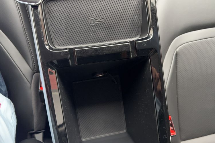 Used Wuling Xingguang 2023 150 Advanced Edition Interior 6