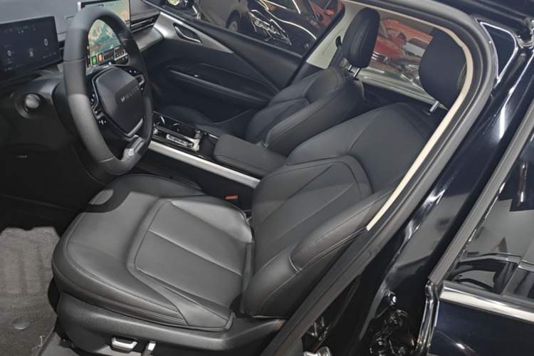 Used Wuling Xingguang 2023 150 Advanced Edition Left Front Seat