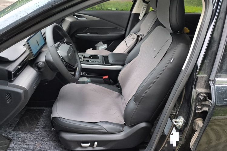Used Wuling Xingguang 2023 150 Advanced Edition Left Front Seat