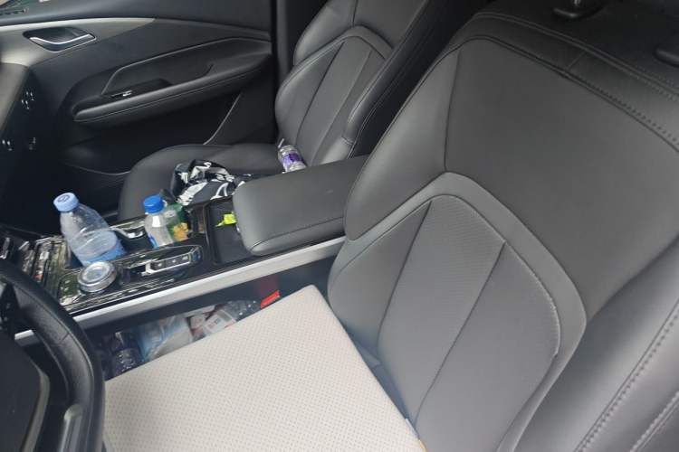 Used Wuling Xingguang 2023 150 Advanced Edition Left Front Seat