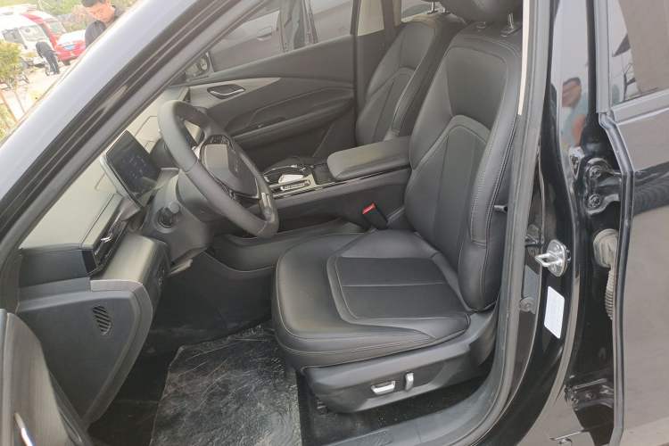 Used Wuling Xingguang 2023 70 Standard Edition Left Front Seat