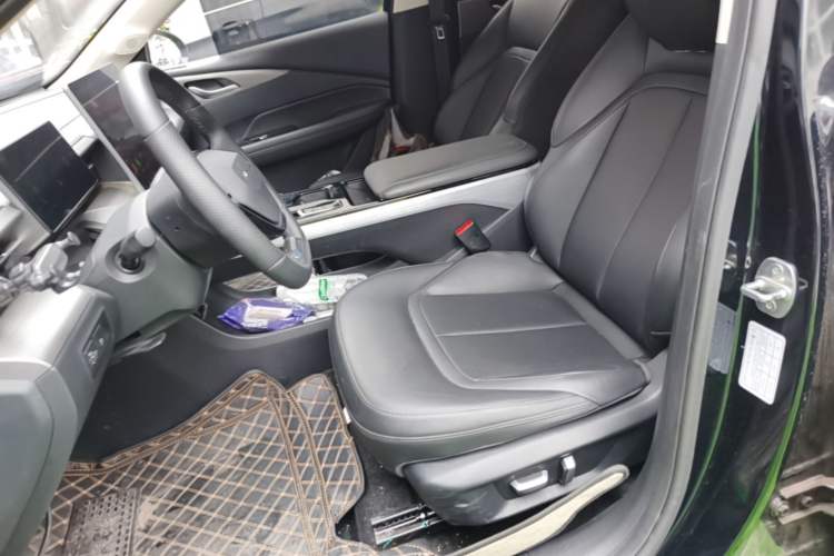 Used Wuling Xingguang 2023 150 Advanced Edition Left Front Seat