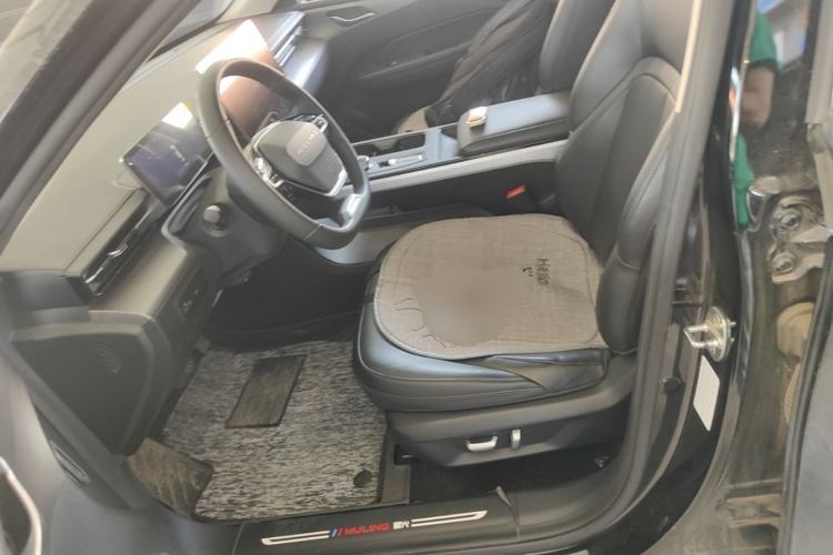 Used Wuling Xingguang 2023 150 Advanced Edition Left Front Seat