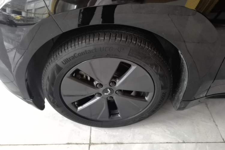 Used Wuling Xingguang 2023 70 Standard Edition Left Front Wheel Hub