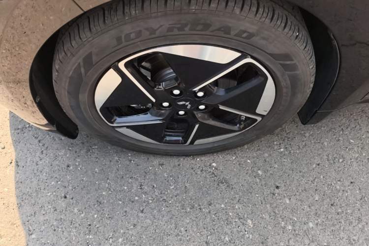 Used Wuling Xingguang 2023 150 Advanced Edition Left Front Wheel Hub