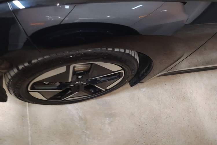 Used Wuling Xingguang 2023 150 Advanced Edition Left Front Wheel Hub