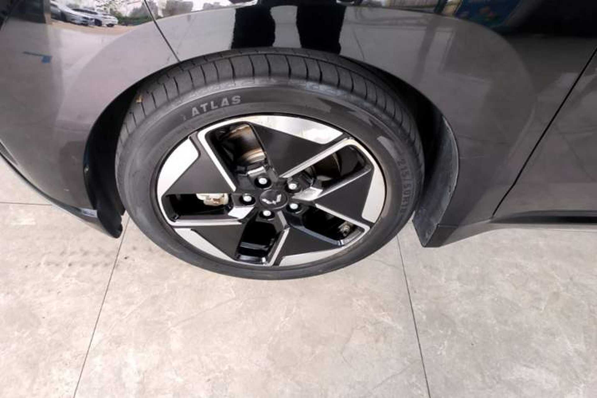 Used Wuling Xingguang 2023 150 Advanced Edition Left Front Wheel Hub