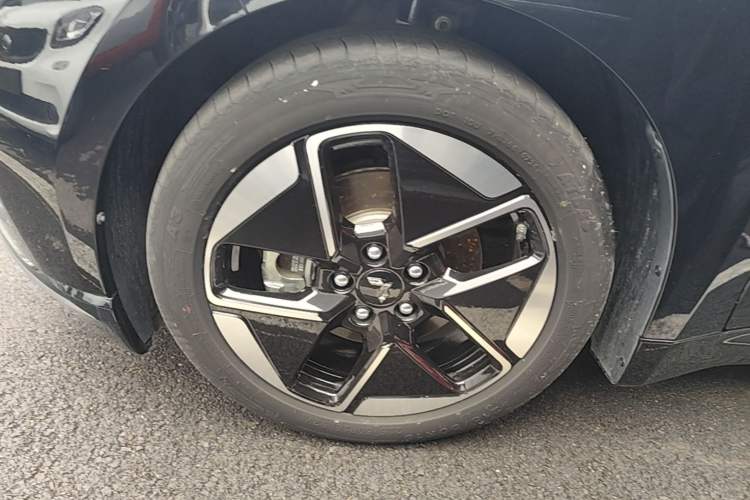 Used Wuling Xingguang 2023 150 Advanced Edition Left Front Wheel Hub