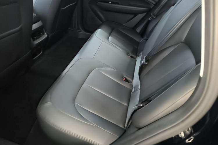 Used Wuling Xingguang 2023 150 Advanced Edition Left Rear Seat
