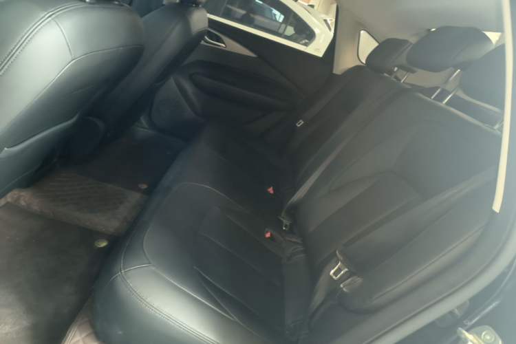 Used Wuling Xingguang 2023 150 Advanced Edition Left Rear Seat