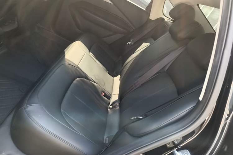 Used Wuling Xingguang 2023 150 Advanced Edition Left Rear Seat