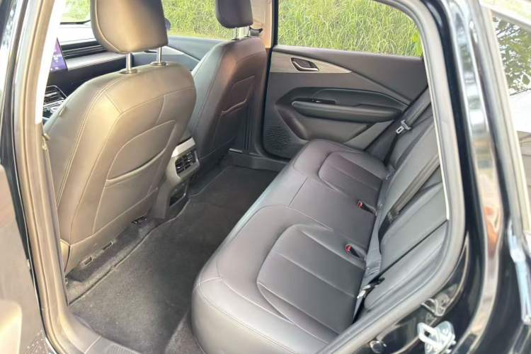 Used Wuling Xingguang 2023 150 Advanced Edition Left Rear Seat