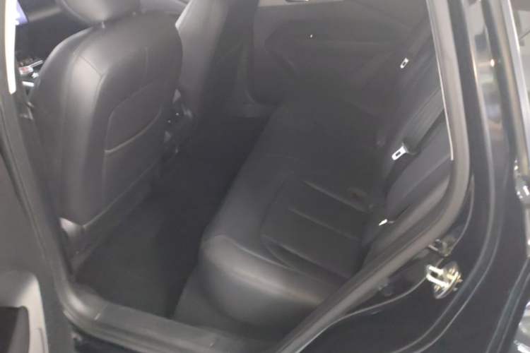 Used Wuling Xingguang 2023 150 Advanced Edition Left Rear Seat