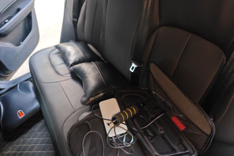 Used Wuling Xingguang 2023 70 Standard Edition Left Rear Seat