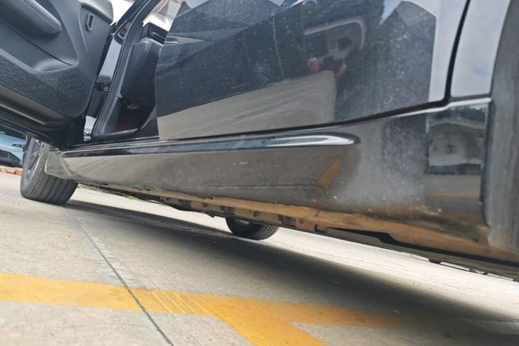 Used Wuling Xingguang 2023 70 Standard Edition Left Side Sill