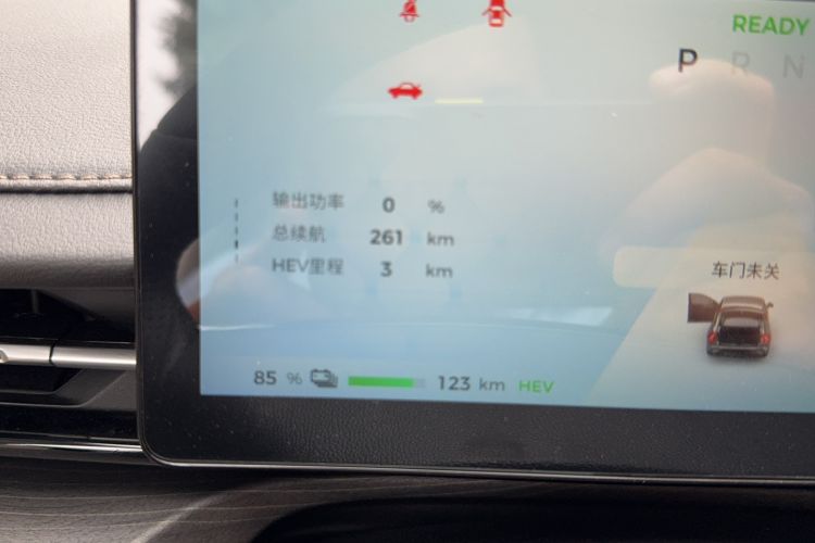 Used Wuling Xingguang 2023 150 Advanced Edition Odometer Close Up