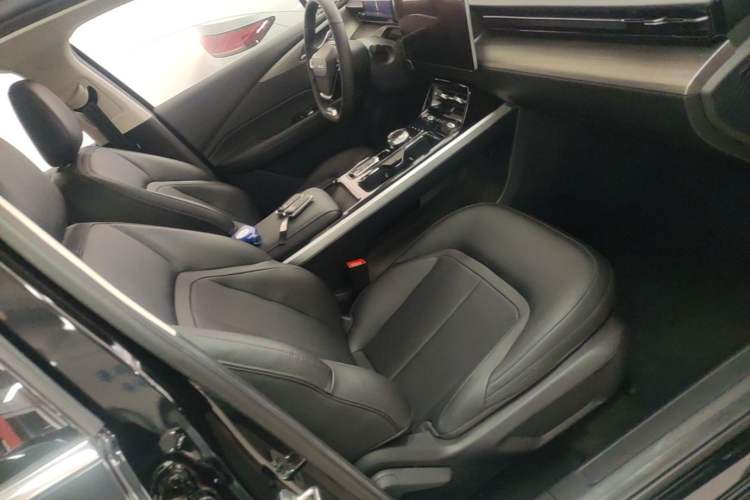 Used Wuling Xingguang 2023 150 Advanced Edition Right Front Seat
