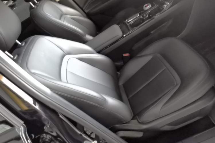 Used Wuling Xingguang 2023 70 Standard Edition Right Front Seat