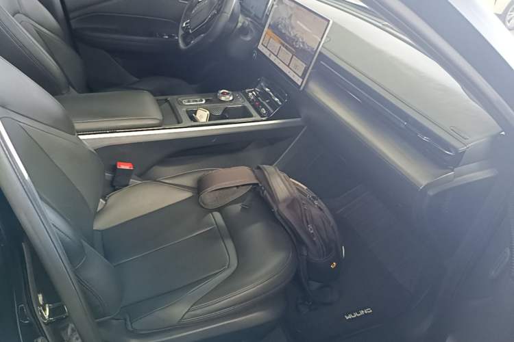 Used Wuling Xingguang 2023 150 Advanced Edition Right Front Seat