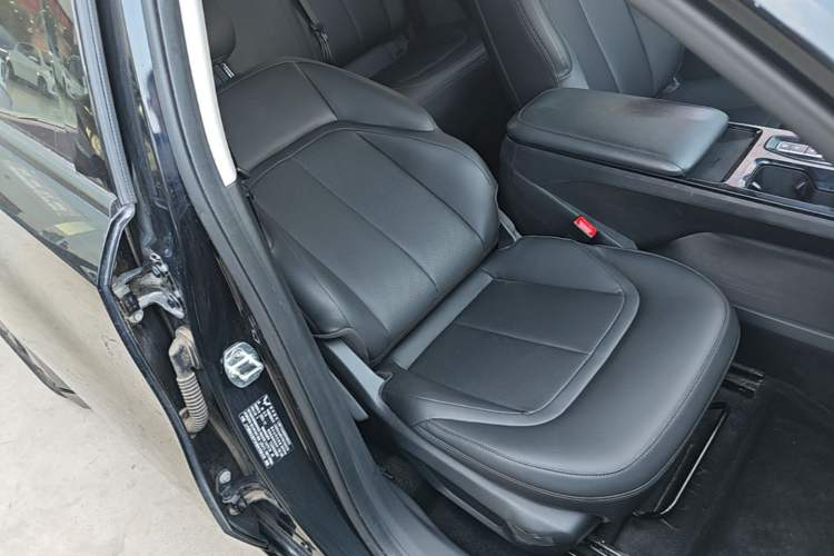Used Wuling Xingguang 2023 70 Standard Edition Right Front Seat