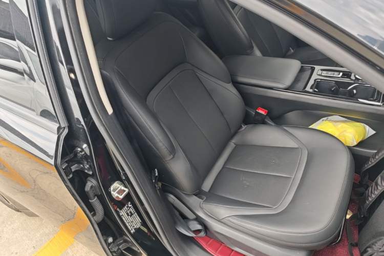 Used Wuling Xingguang 2023 70 Standard Edition Right Front Seat