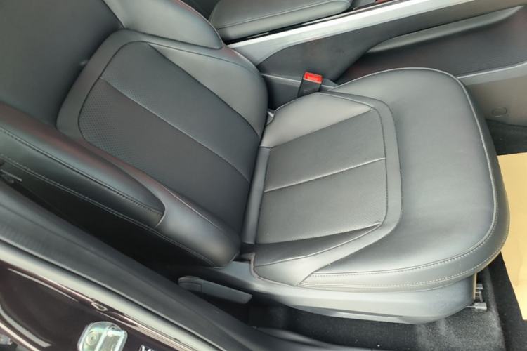 Used Wuling Xingguang 2023 150 Advanced Edition Right Front Seat