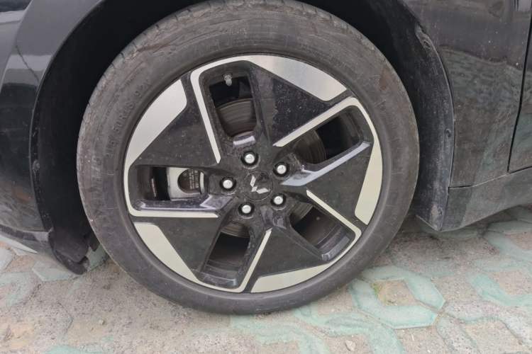 Used Wuling Xingguang 2023 150 Advanced Edition Right Front Wheel Hub