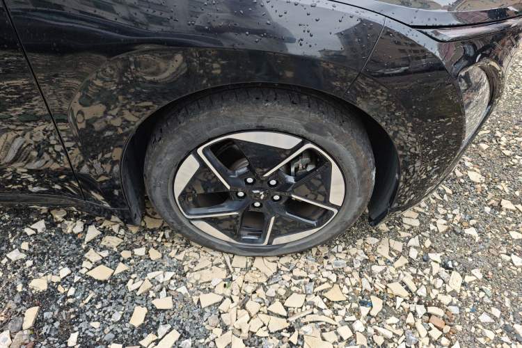 Used Wuling Xingguang 2023 150 Advanced Edition Right Front Wheel Hub