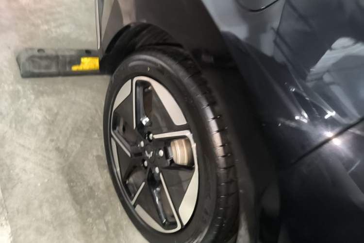 Used Wuling Xingguang 2023 150 Advanced Edition Right Rear Wheel Hub