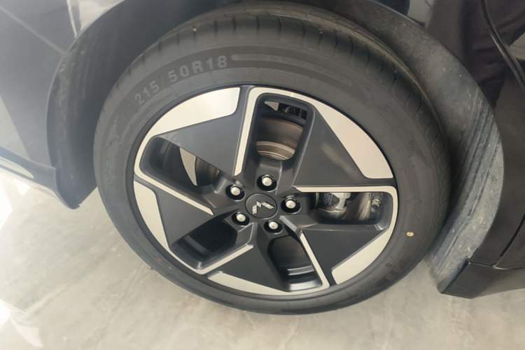 Used Wuling Xingguang 2023 150 Advanced Edition Right Rear Wheel Hub