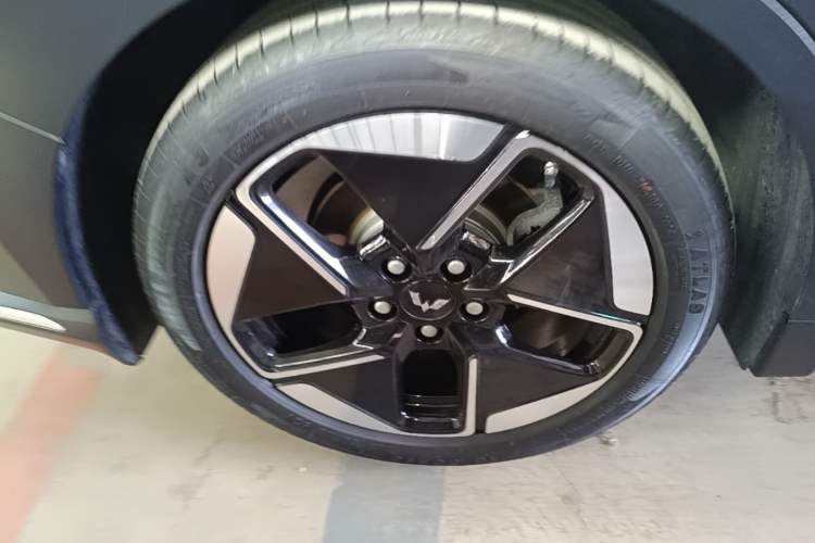 Used Wuling Xingguang 2023 150 Advanced Edition Right Rear Wheel Hub